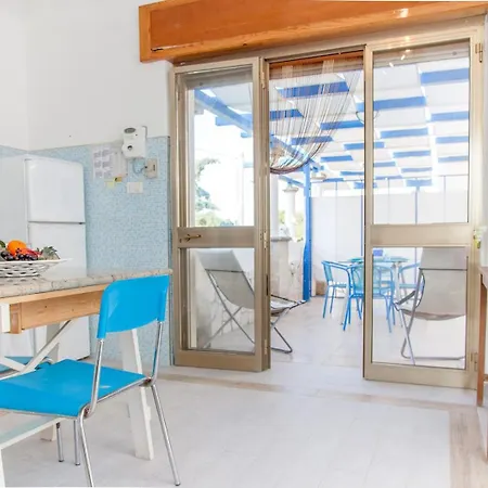 Casa Tulipano 1 Sx A 200 Mt Dal Mare Di * Torre Colimena